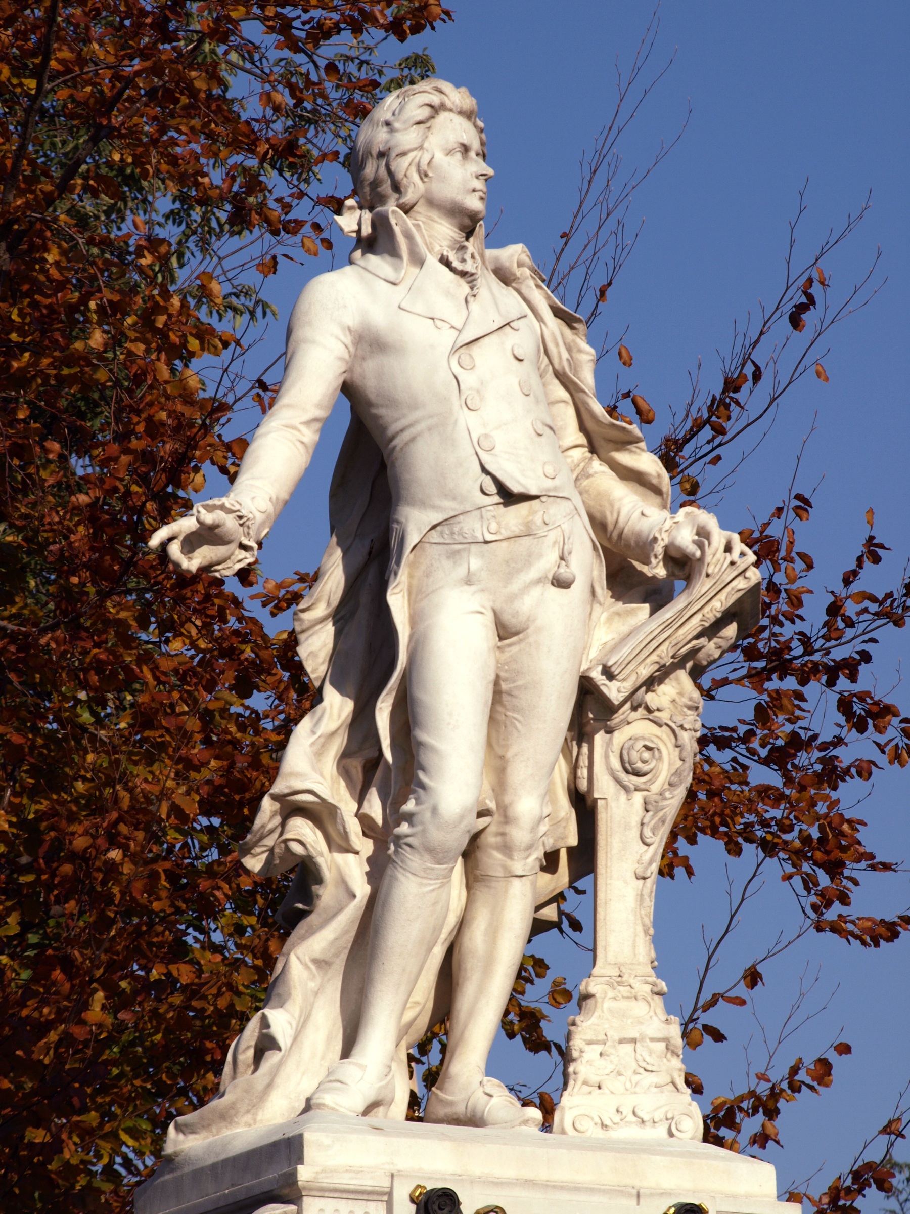 Statue of Mozart.