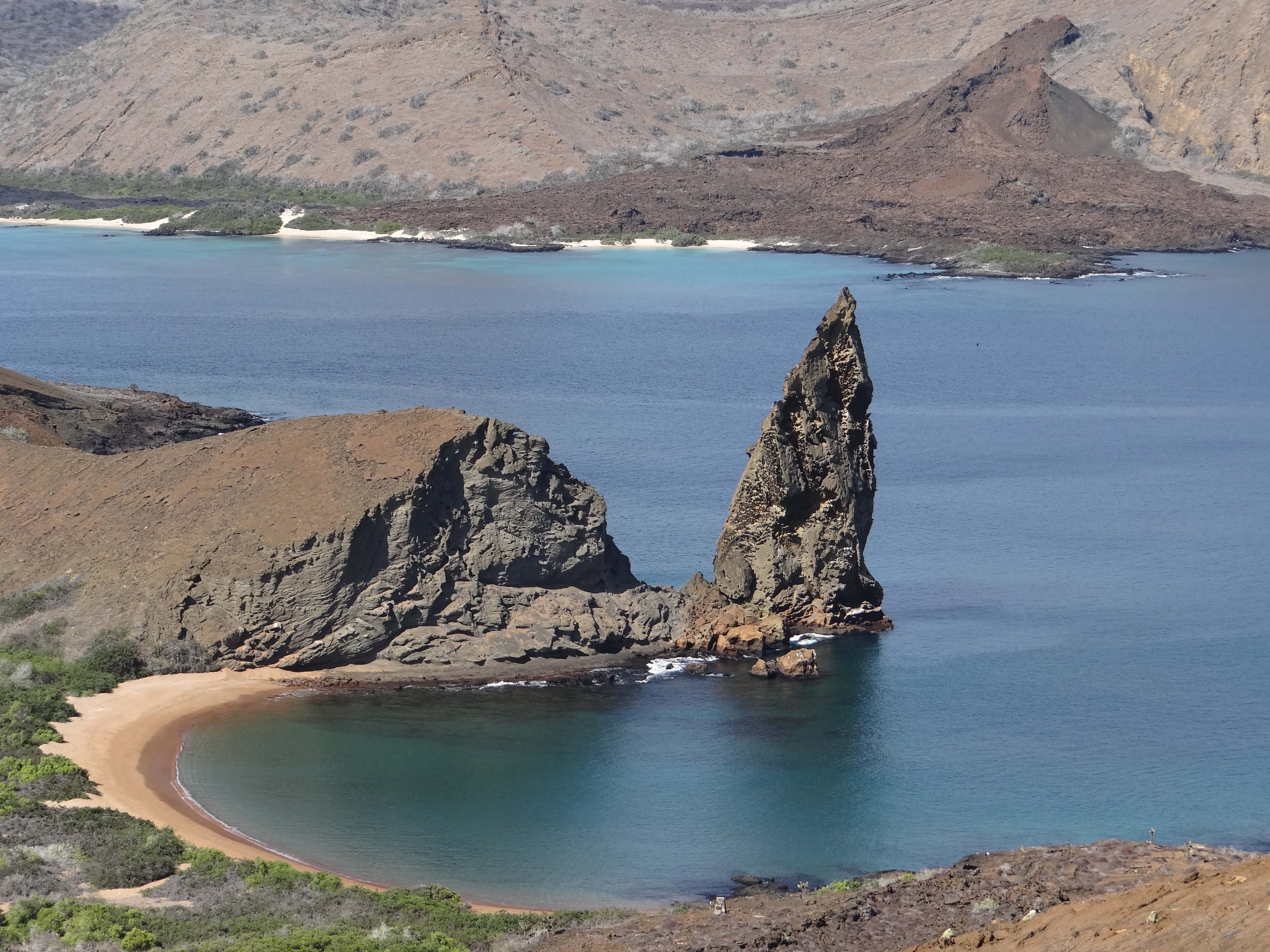 A picture of a portion of the Galápagos coastline.
