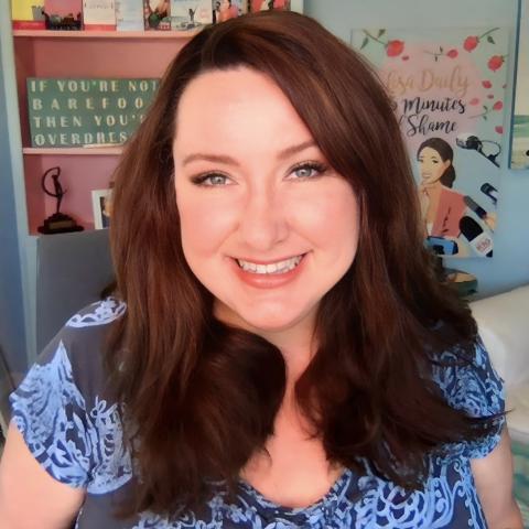 A headshot of author Lisa Daily.