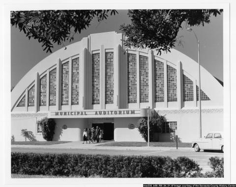 Black and white photo depicts depicts an exterior view of the Sarasota Municipal Auditorium