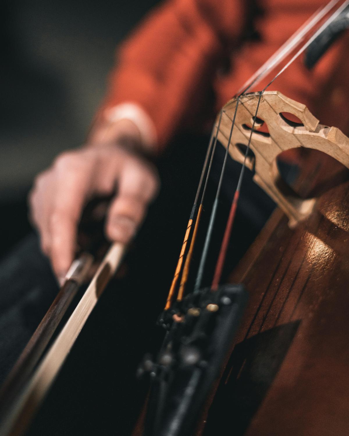 cello player