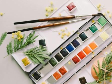 watercolor paints and brushes