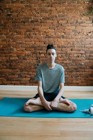 teen meditating