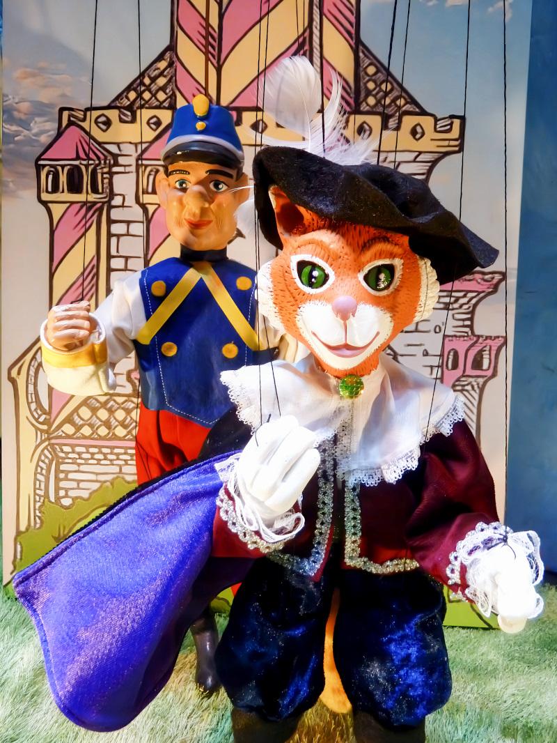 Puss In Boots Marionettes